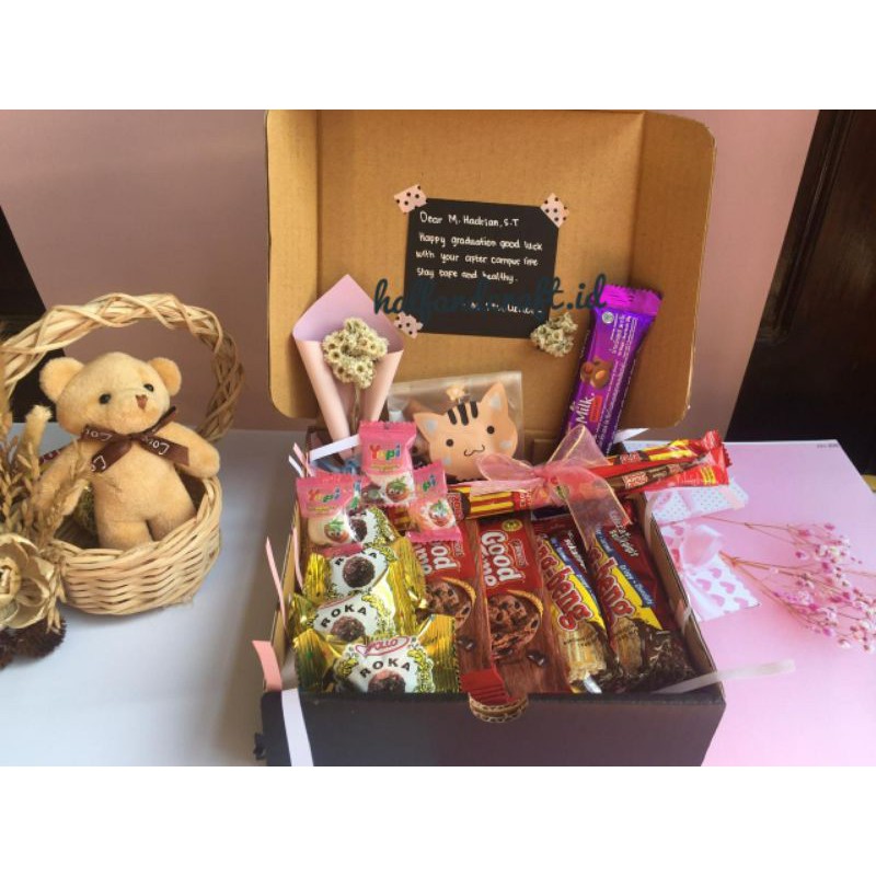  HAMPERS  GIFT BOX KADO ULANG TAHUN ANNIVERSARY HADIAH 