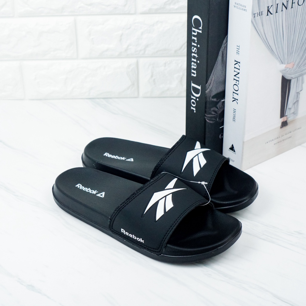 Sandal Pria Wanita Model Slide Terbaru Ringan &amp; Anti Licin