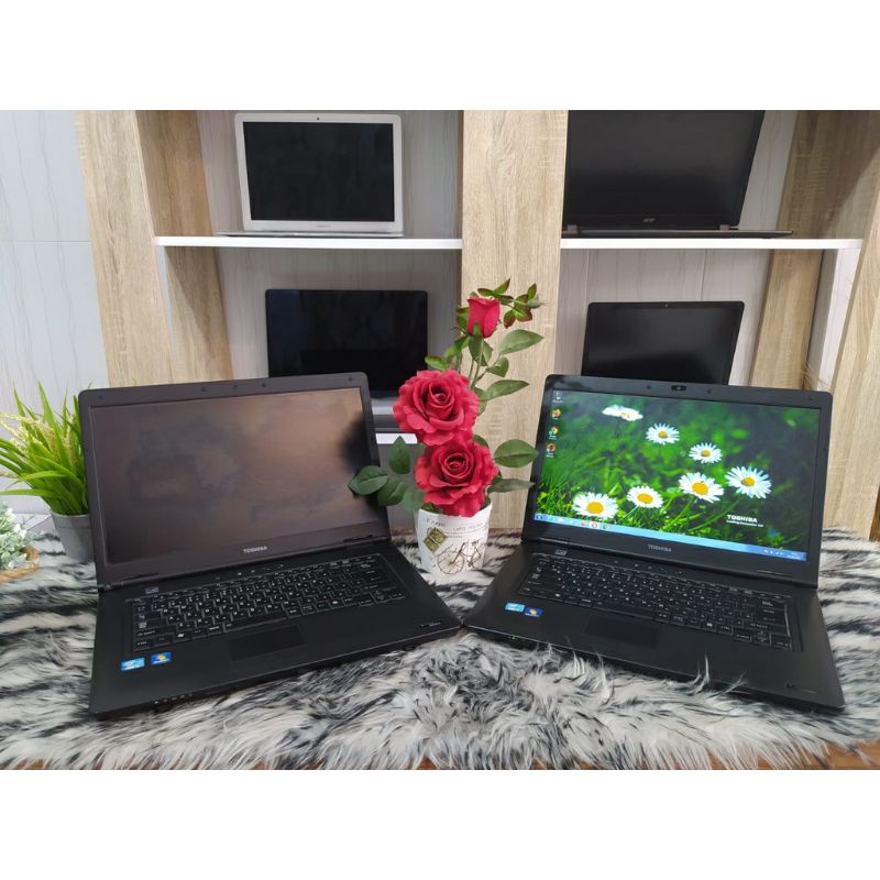 laptop like new Toshiba b551 Corei5 batre baru lulus tes 100% normal