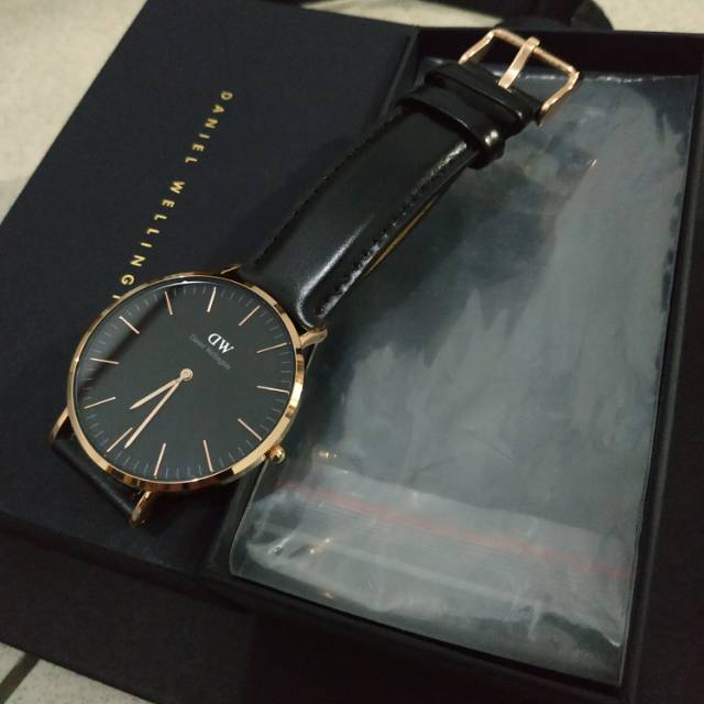 Jam tangan Daniel Wellington original second murah