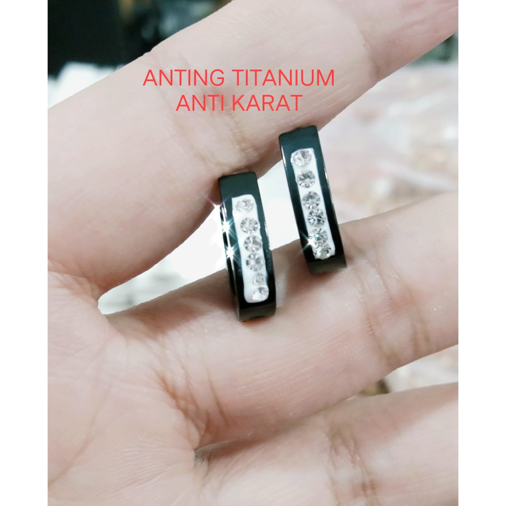 Kenten Acc - anting titanium permata warna hitam