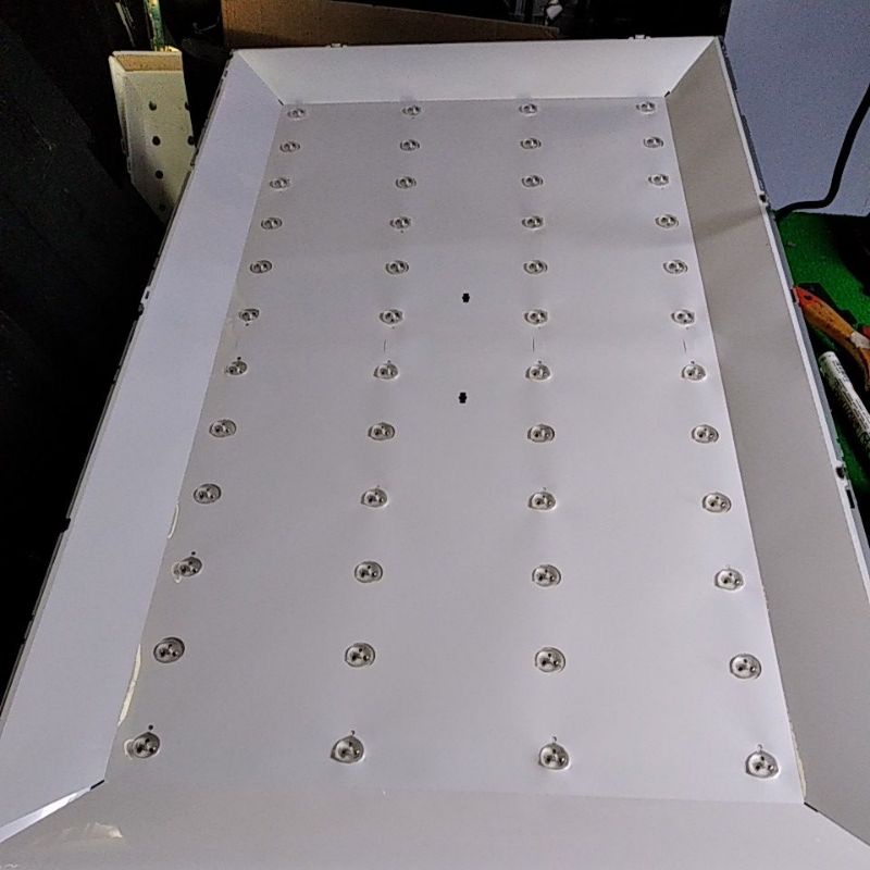 BL lampu belakang tv LED Toshiba 40L2400vj