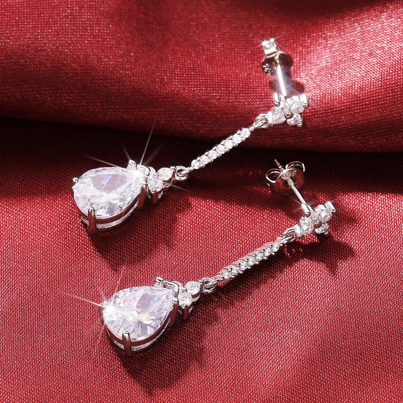 Anting Tusuk Gantung Wanita Hias Kristal Cubic Zirconia Warna Silver Untuk Pernikahan