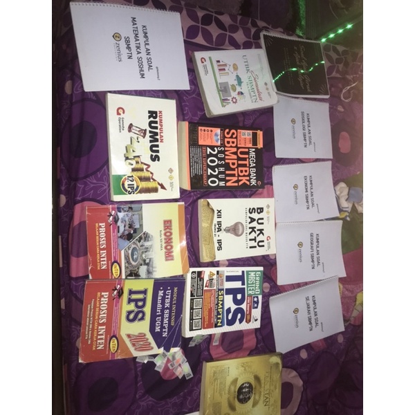 

PRELOVED BUKU SBMPTN SOSHUM 2020 (ALL BOOKS)