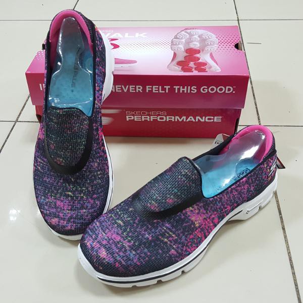 Sepatu Skechers Women Go Walk 3 Glisten
