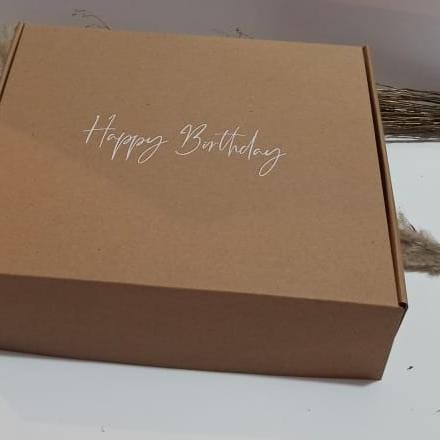

Promo Ready stock box kado dus ulangtahun happy birthday tulisan putih corrugated coklat 30x25x6 cm