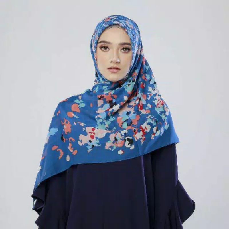 Zoya motif scarf