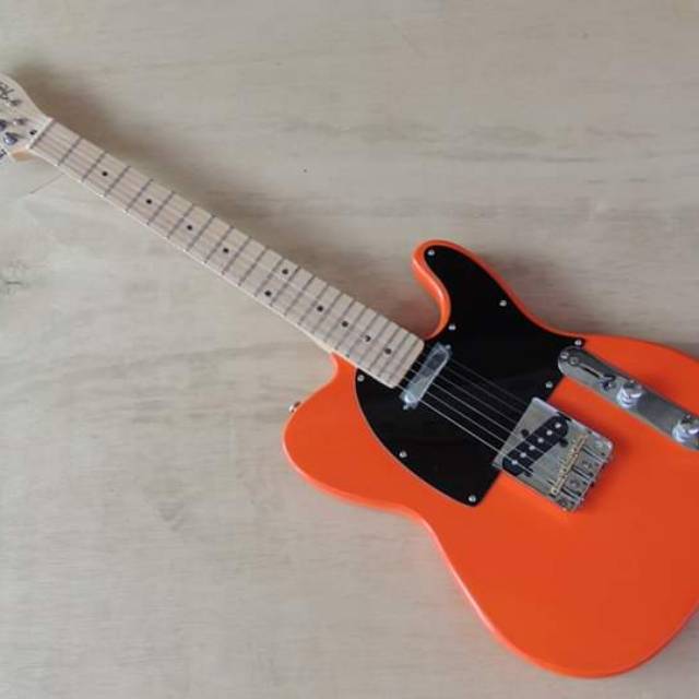 GITAR ELEKTRIK FENDER TELECASTER
