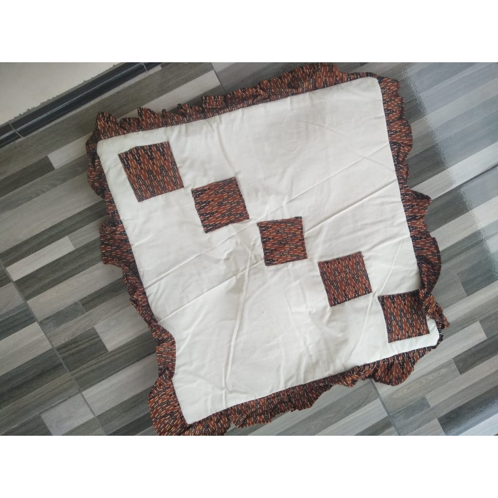 SARUNG BANTAL SOFA BATIK