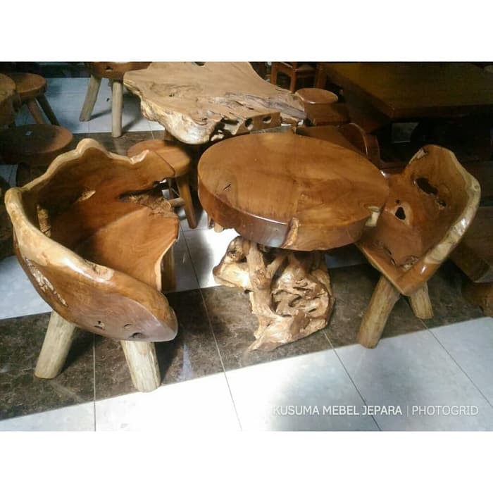 Set Kursi Santai Akar Kayu Jati  (2 Kursi dan 1 Meja)