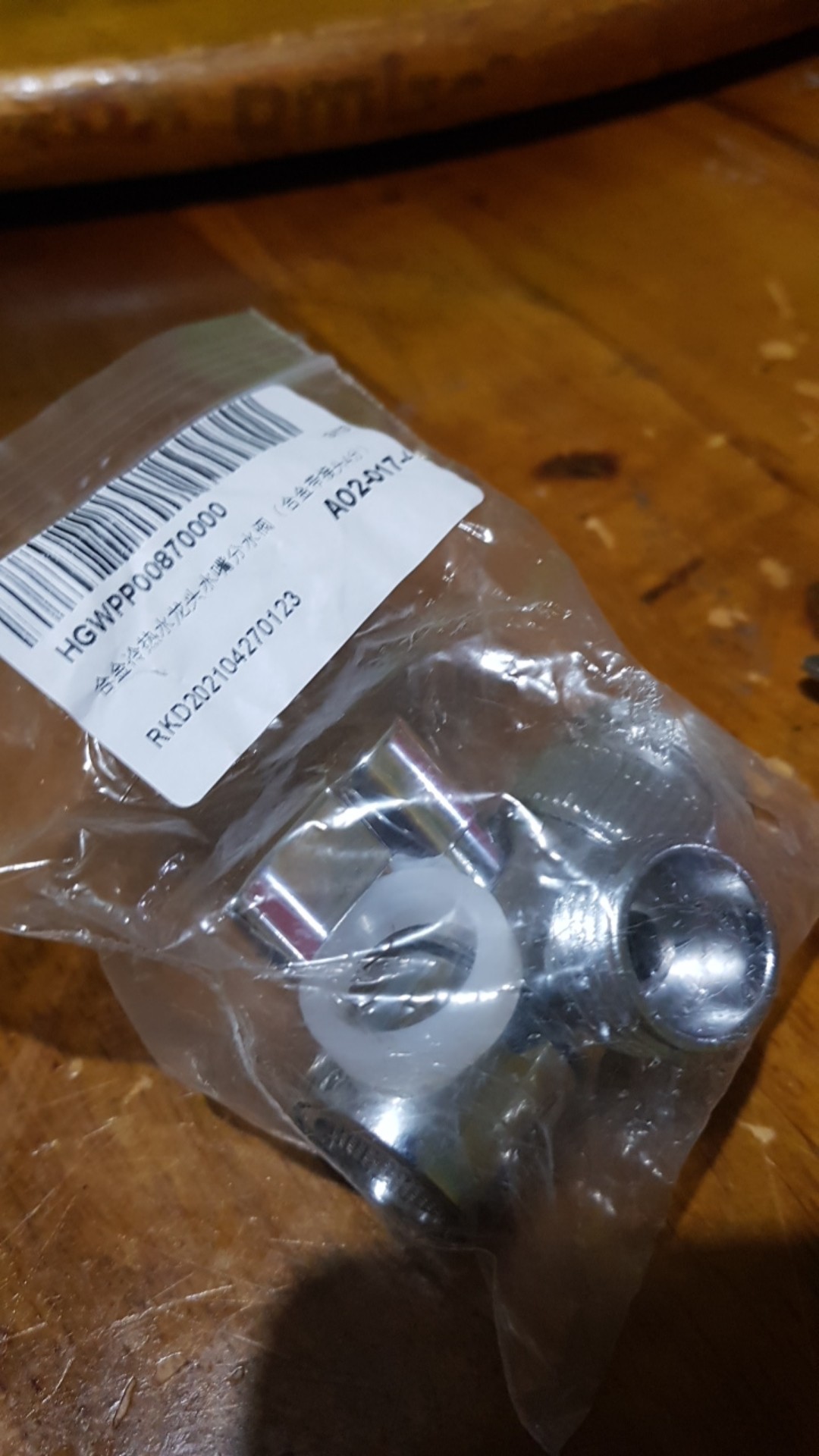 Adapter Splitter Katup Keran Air Wastafel Untuk Kamar Mandi / Dapur