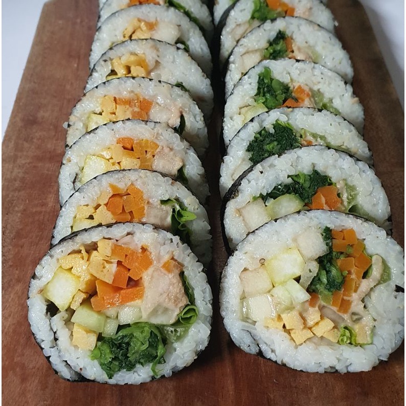 

Kimbab Nasi Gulung Makanan Ala Korea Halal