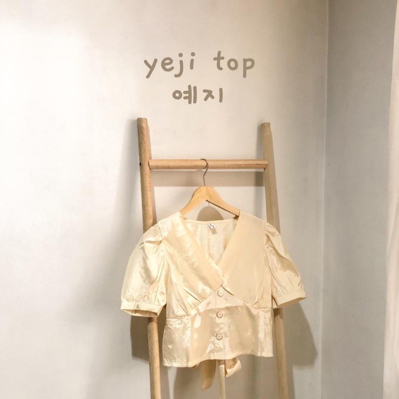 Yeji Top
