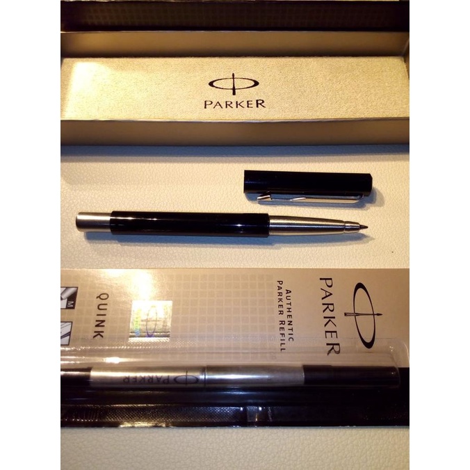 

PAKET 1 KLIK: 1 pc Parker VECTOR Standard Black RB+ 1 pc Refill RB