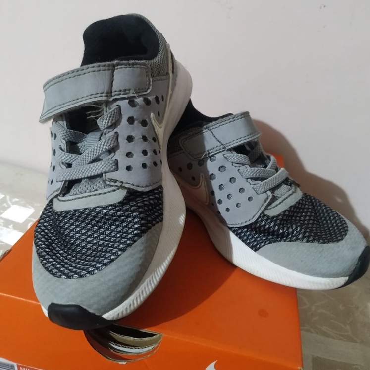 PRELOVED NIKE DOWNSHIFTER GREY