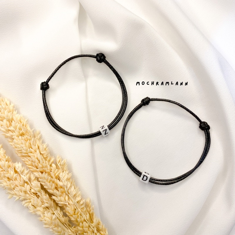 Gelang inisial white monochrome / gelang inisial huruf / gelang bisa pilih huruf