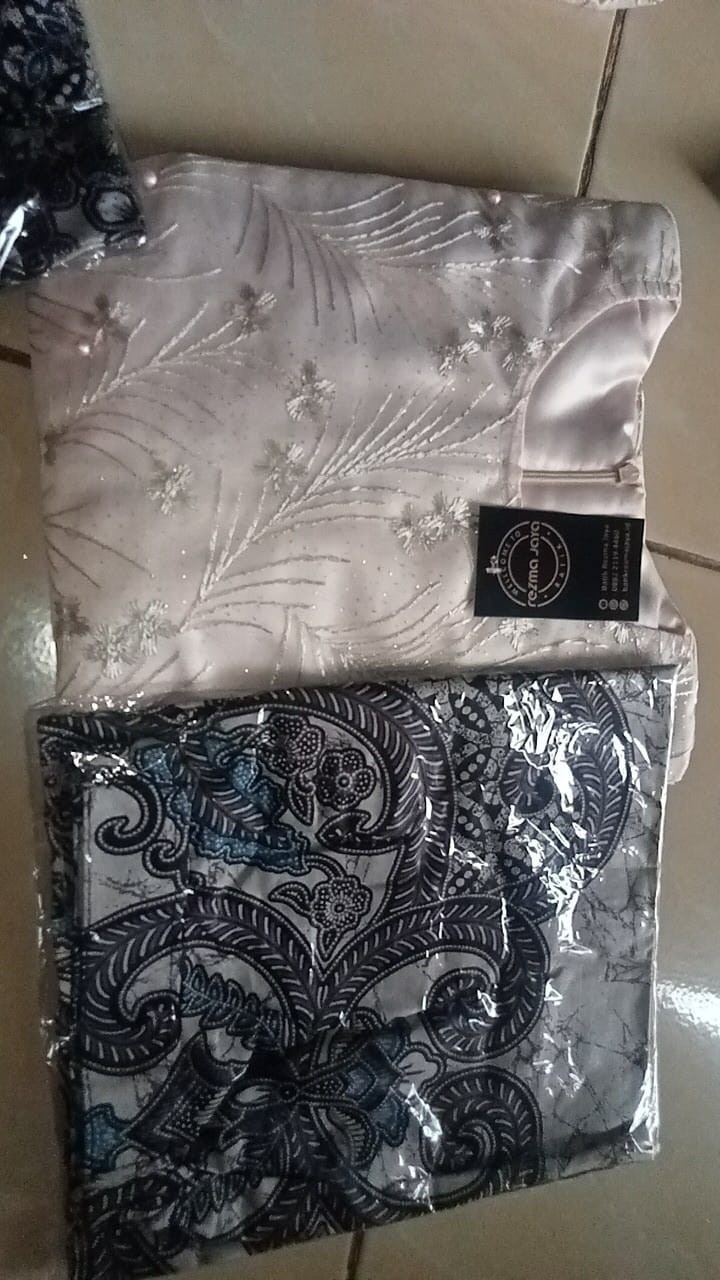 Batik Seragam Couple Azela Lace Bordir Premium Bahan Roberto Cavali Ori Kancing Belakang