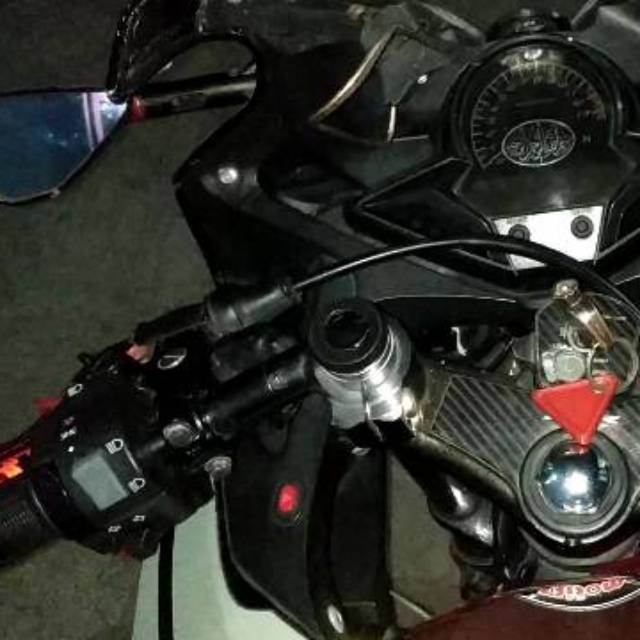 Holder saklar kiri Original old vixion PNP cbr lokal 150