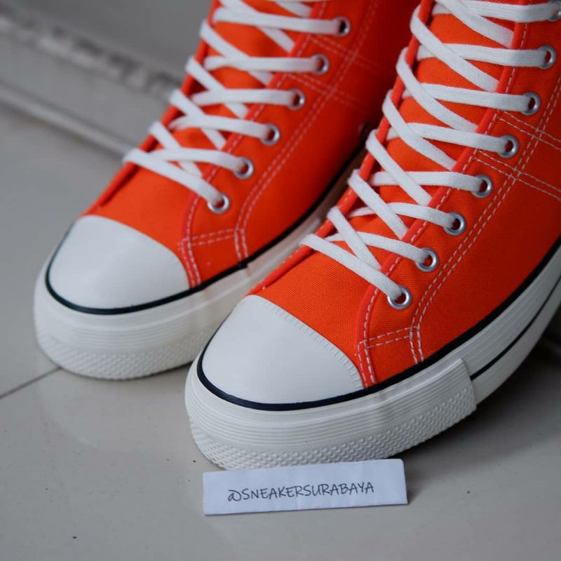 Converse Lucky Star Hi Bold Mandarin