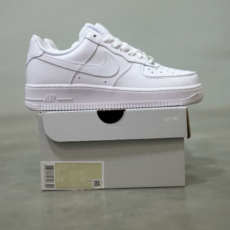 Sepatu Cewek Cowok Sepatu Pria Wanita Nike air Force 1 Low 07 Triple White