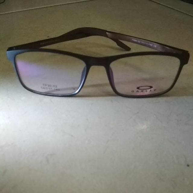 Kacamata sport 200.000 plus lensa -, +,