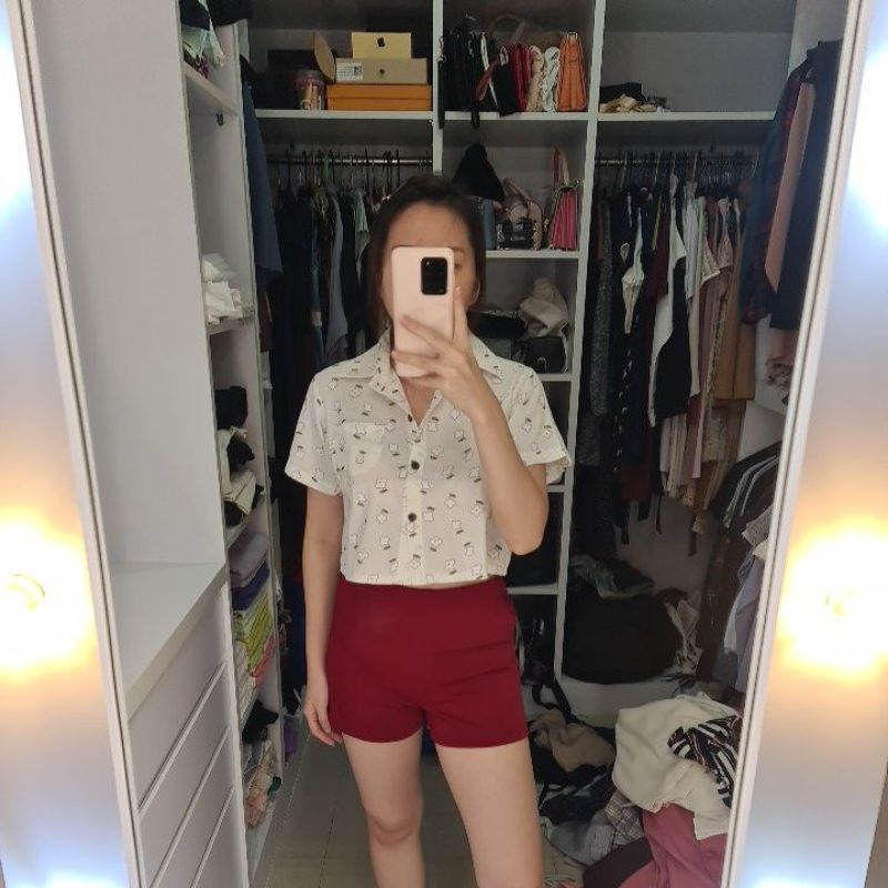 PRELOVED celana pendek maroon / merah