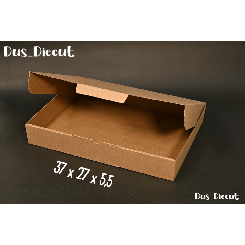 Kardus die cut uk. 37x27x5.5 cm (model box pizza)-2