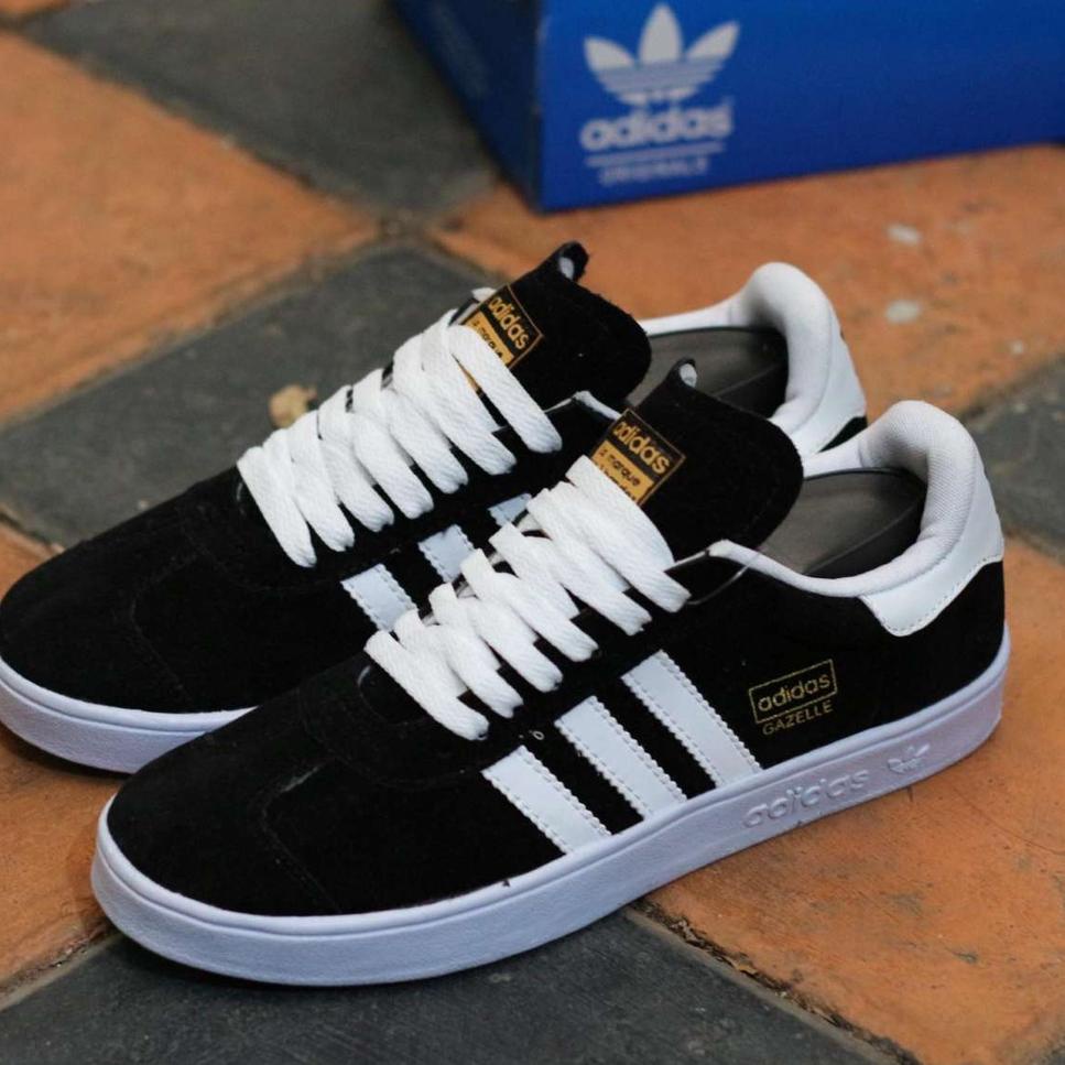 Terlaris.. Sepatu Sekolah Sneakers Adidas Gazelle Hitam Putih Pria Wanita SMP SMA Kuliah