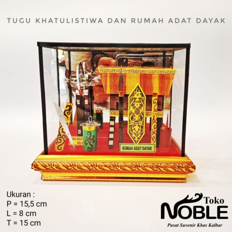 Miniatur Rumah Adat Dayak