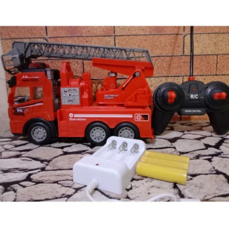 Remote Control Truck Pemadam kebakaran/Rc fire Truck Lampu dan suara.