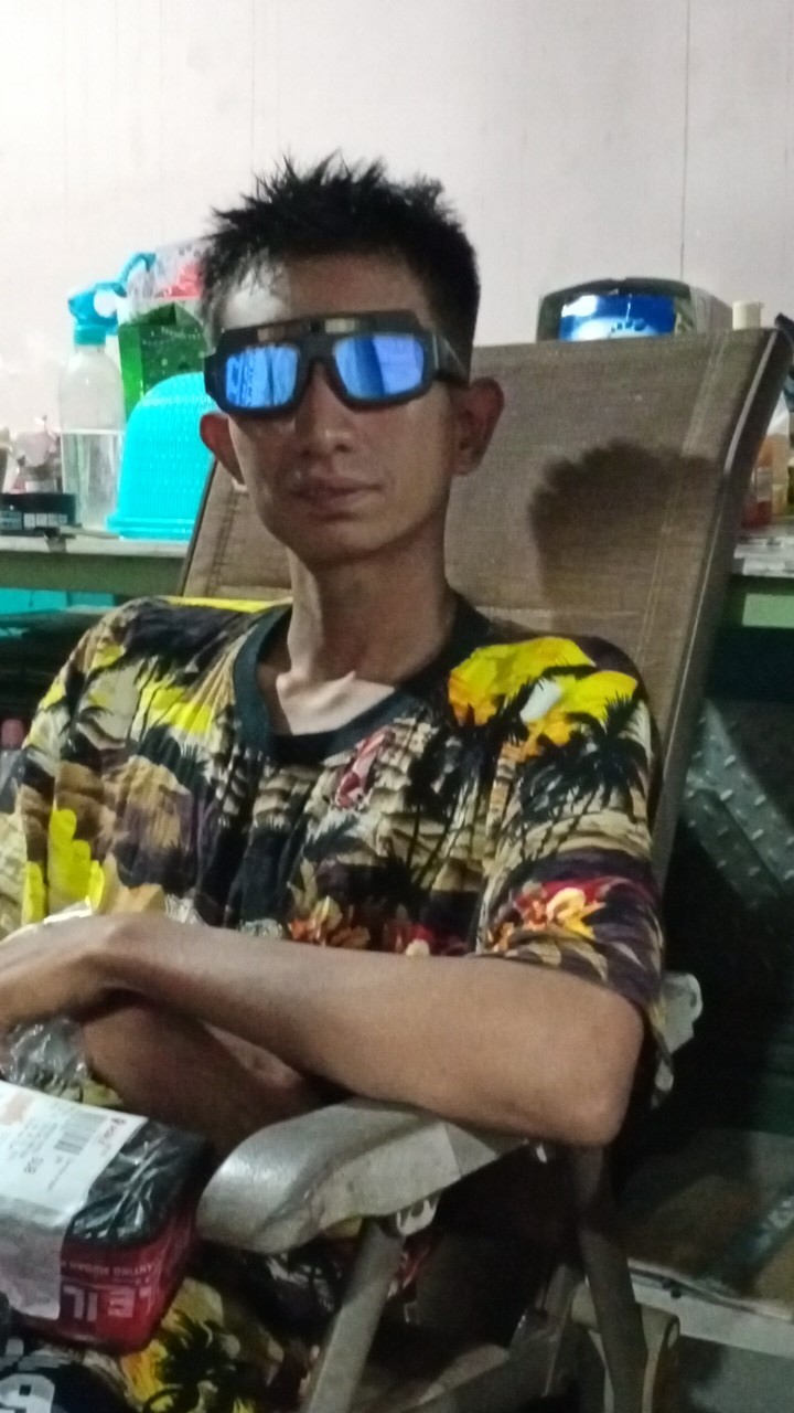 Kacamata Las Otomatis Auto Darkness