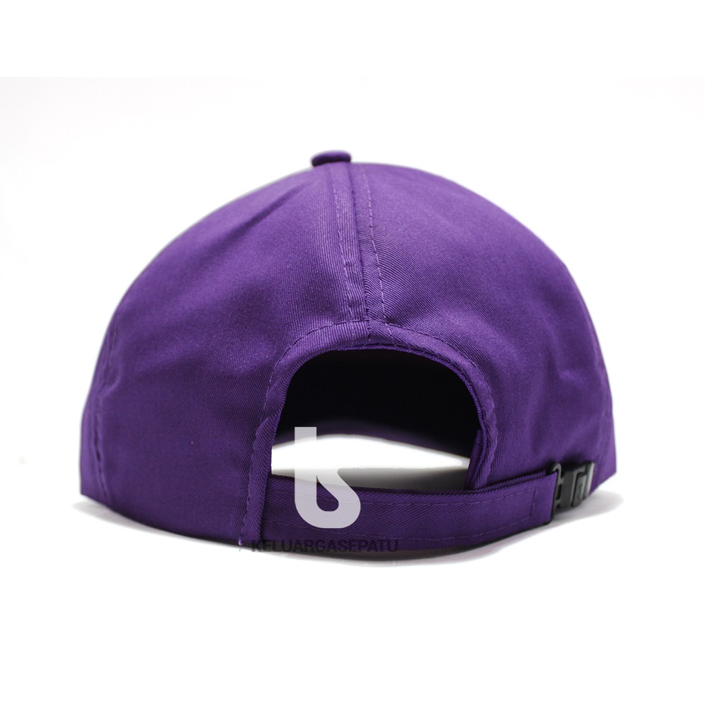 Topi Baseball Katun Motif Bordir Aksen Ring Metal Ala Hip-Hop Variasi 3 Warna untuk Pria/Wanita