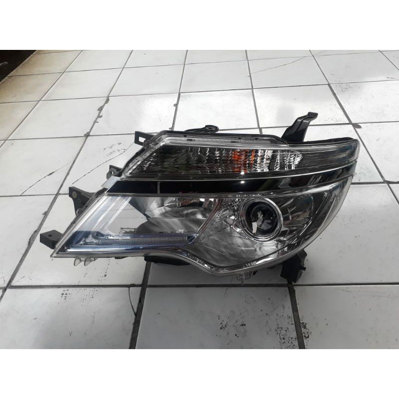 Head lamp  Nissan Serena kiri 2017