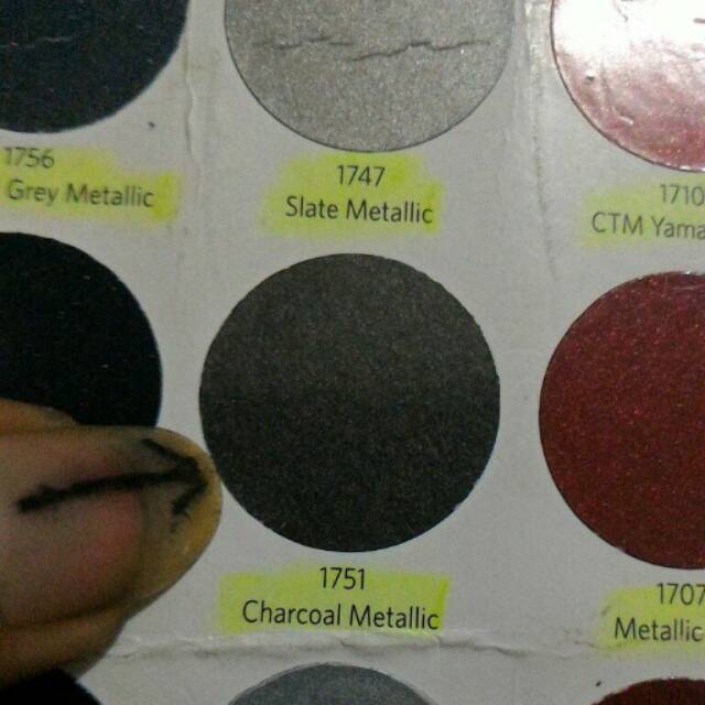 Pylox pilox coklat gelap metalik charcoal metalic 1751 cat spray cat semprot