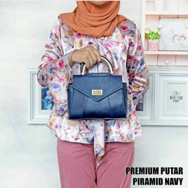

PREMIUM PUTAR PYRAMID NAVY