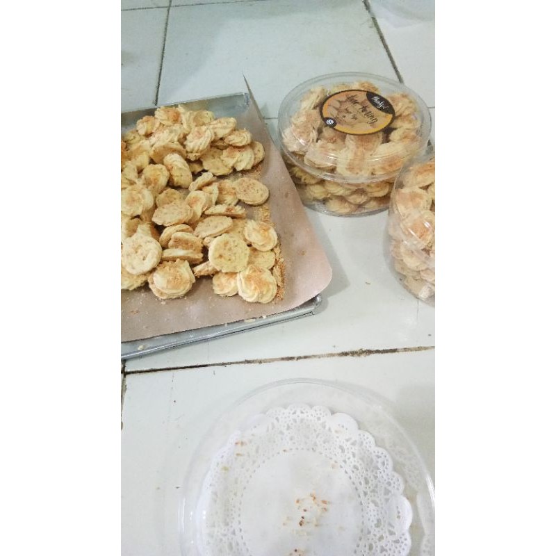 

KUE KERING SAGU KEJU