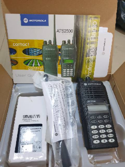 HT MOTOROLA ATS 2500 = HANDIE TALKIE MOTOROLA TRUNKING UHF 800MHZ NEW