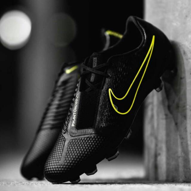 Sepatu bola Nike Phantom Venom Pro Elite FG Black Volt