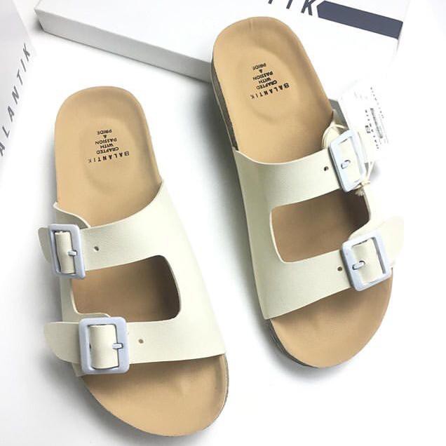White strip 2 sandal balantik wanita