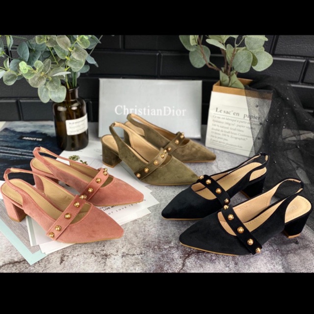 Heels 18055A