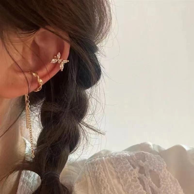 17km Anting Klip Wanita Bentuk Hati / Kupu-Kupu / Daun / Pita Hias Kristal Elegan-18