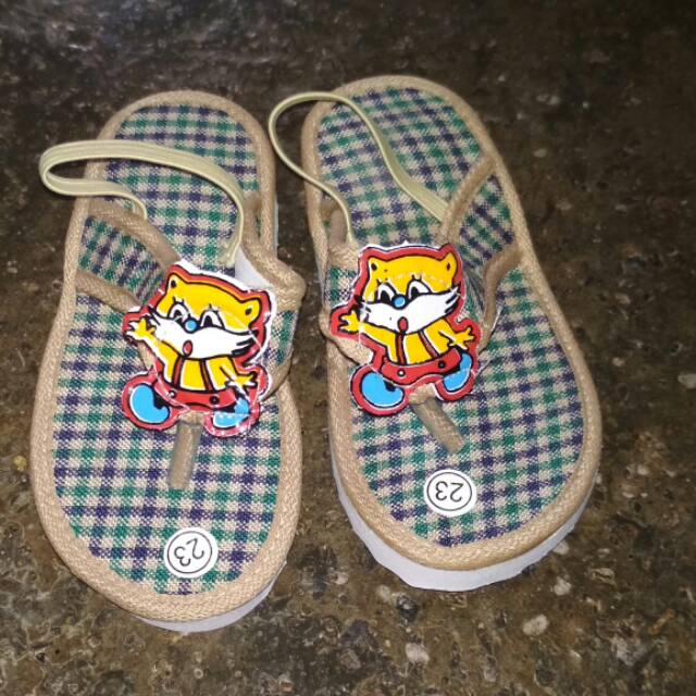 Sepatu sandal bayi / kodi