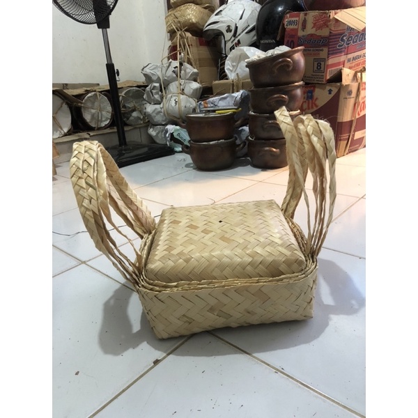 

[ Halodul ] besek cangking natural 22cm | besek bambu hampers lebaran