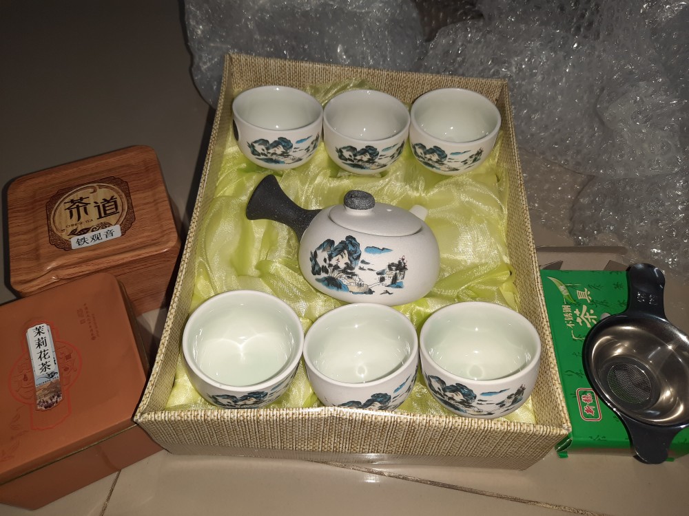 Chinese Tea Pot Set Ceramic C19 Classic 6 Cups Teko Teh Set 6 Cangkir Hadiah Souvenir Gift Box