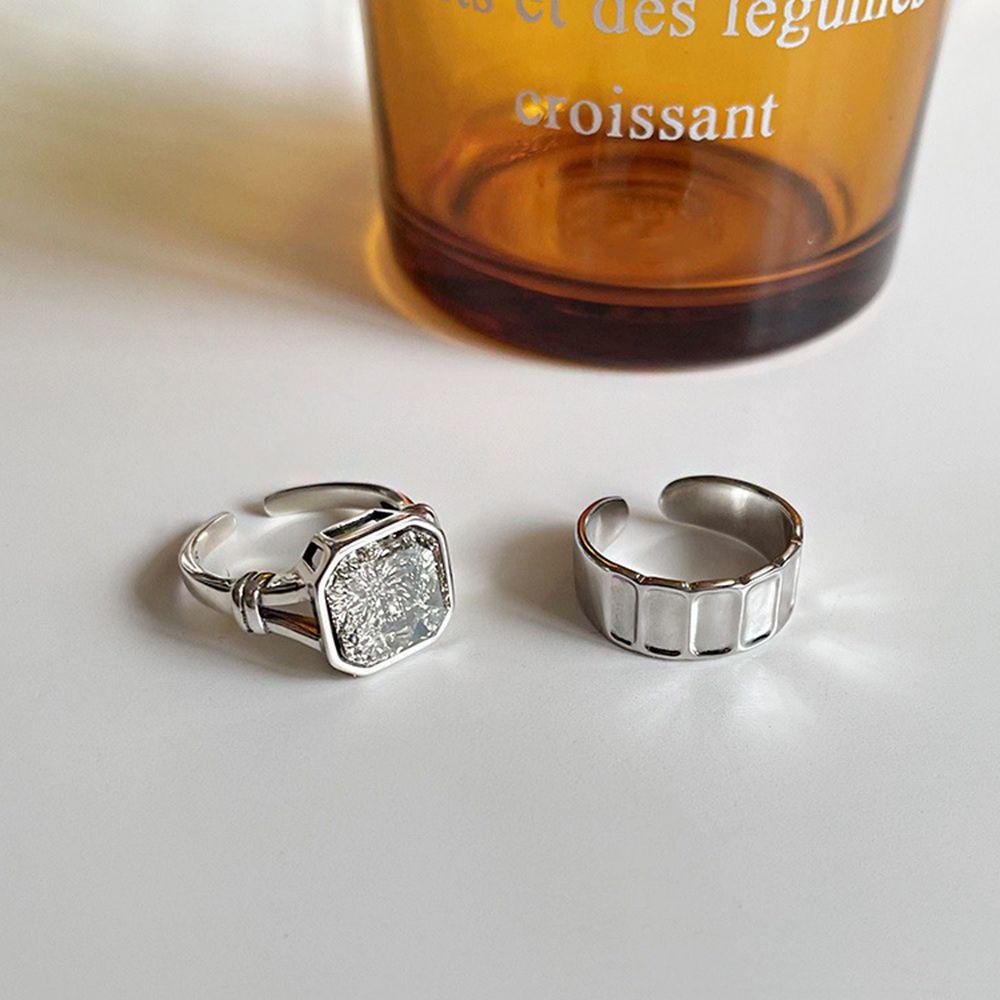 Cincin Model Terbuka Dapat Disesuaikan Bahan Zirkon Gaya Korea Hip Hop Vintage Untuk Unisex