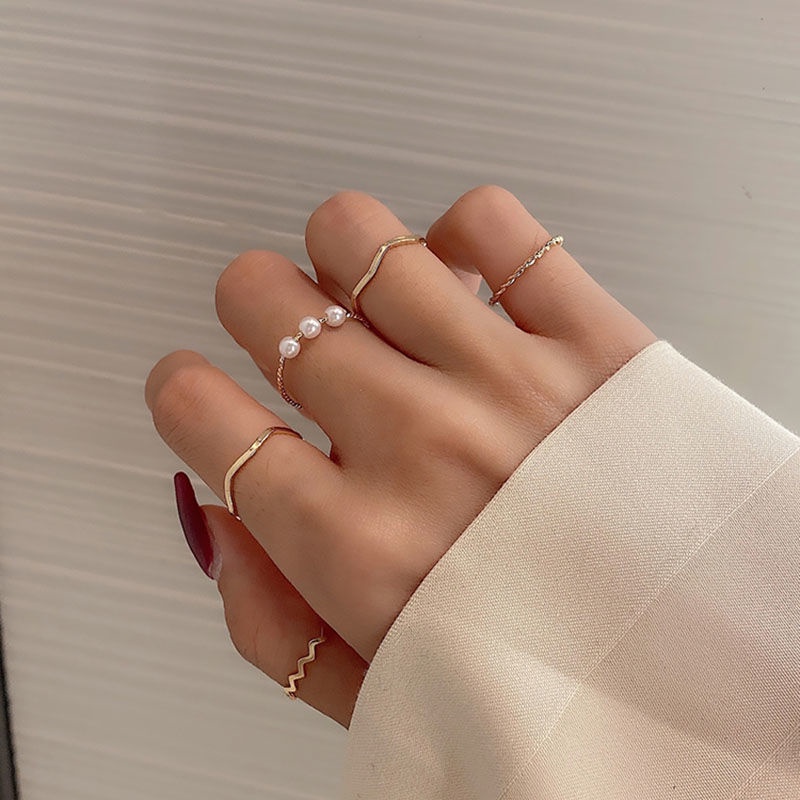 5pcs / Set Cincin Bahan Titanium Steel Warna Silver / Gold Hias Mutiara Gaya Korea / Simple Untuk Wanita