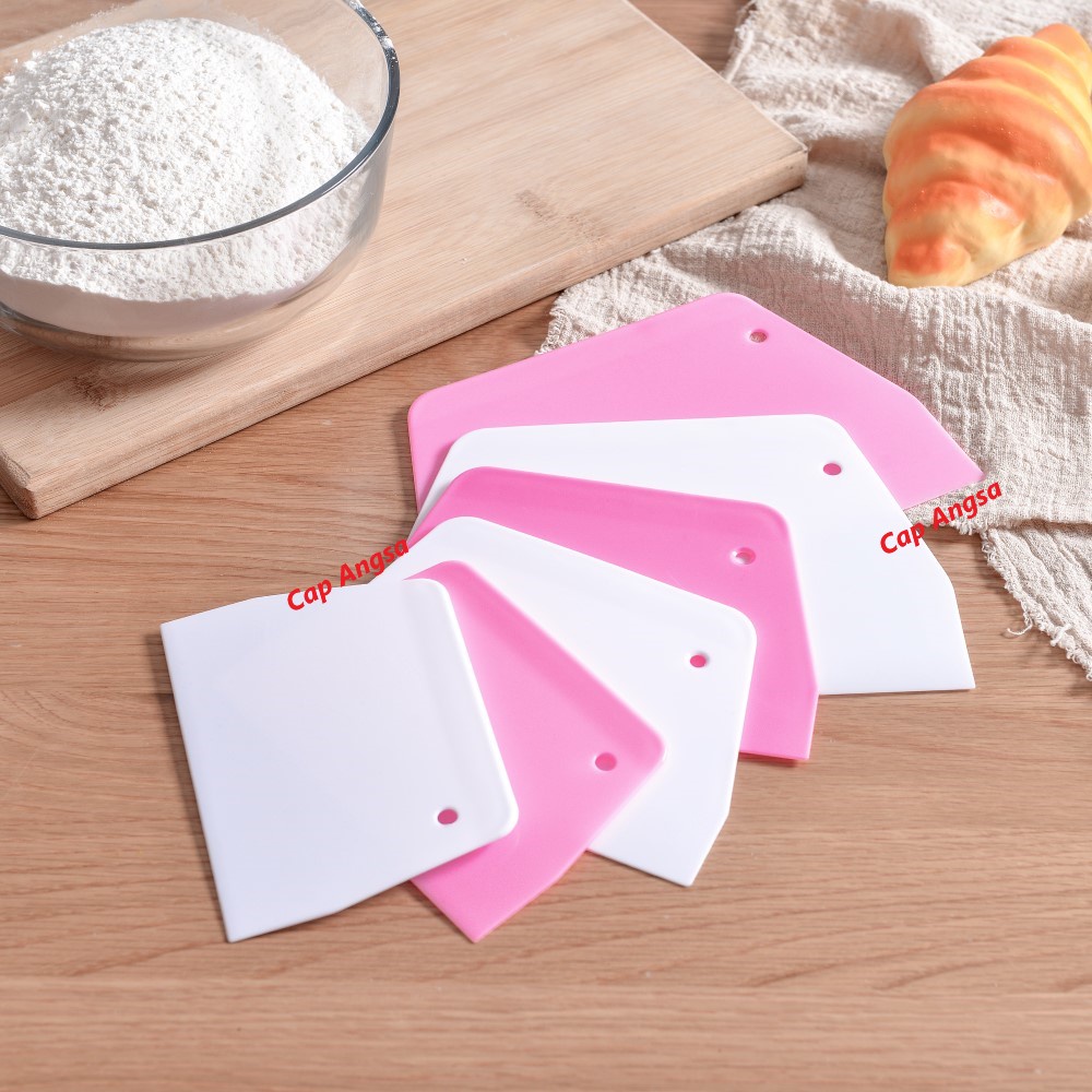 SCRAPPER SCRAPER PLASTIK PLASTIC TRAPEZIUM PEMOTONG PERATA SPATULA ADONAN BESAR KECIL KUE DOUGH VARIATY SHAPE AND SIZE S XS M