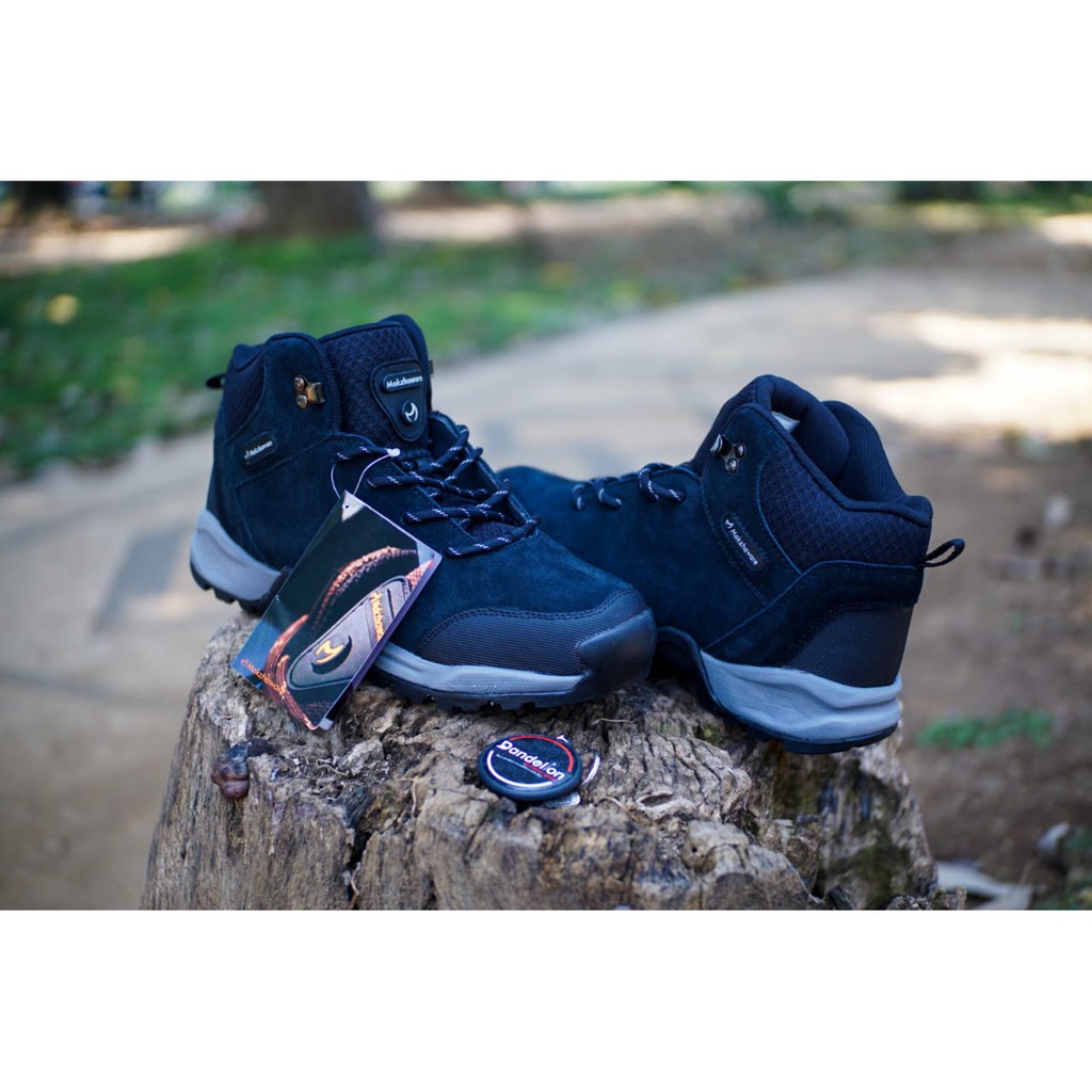 Sepatu hiking / sepatu mokzhaware / sepatu gunung / sepatu olahraga / Sepatu Gunung Mokzhaware Breat
