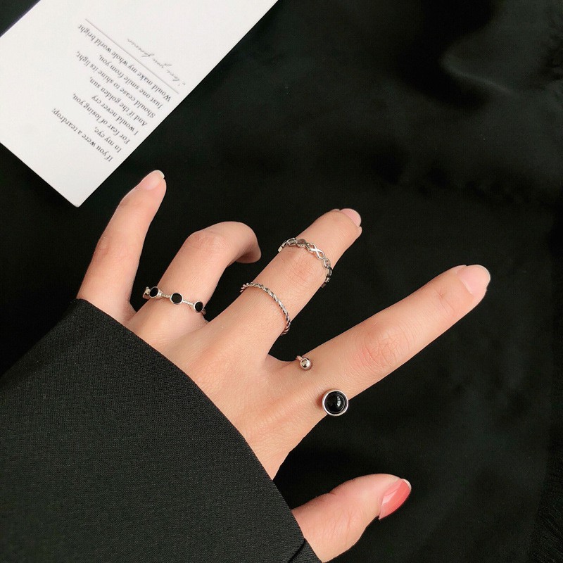 4pcs / Set Cincin Jari Telunjuk Model Terbuka Dapat Disesuaikan Warna Hitam Gaya Hip Hop Punk