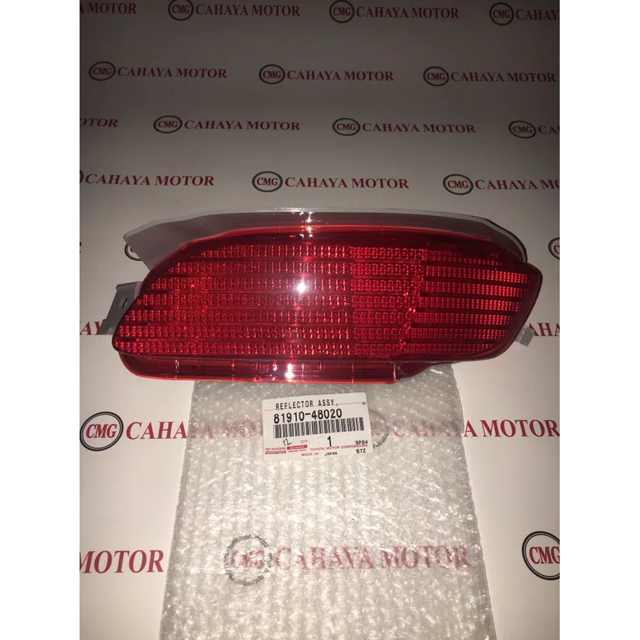 Reflector Lamp Lampu Reflektor Belakang Kanan Harrier Original